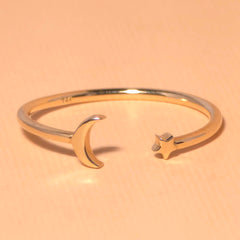 Petra Moon Star Ring